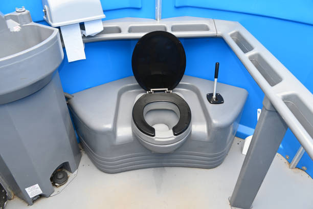 Best Portable restroom trailer rental  in Mason City, IA